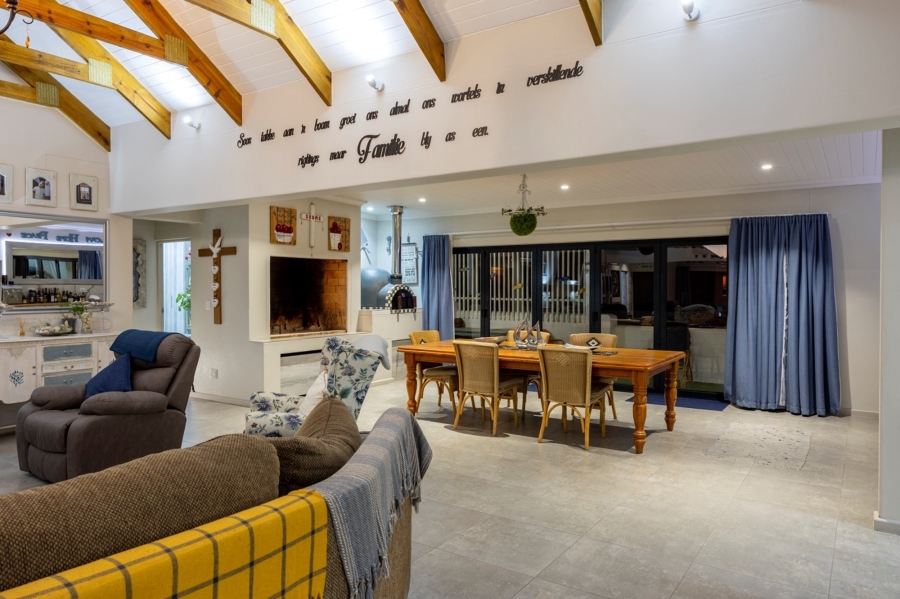 5 Bedroom Property for Sale in Da Gama Bay Western Cape